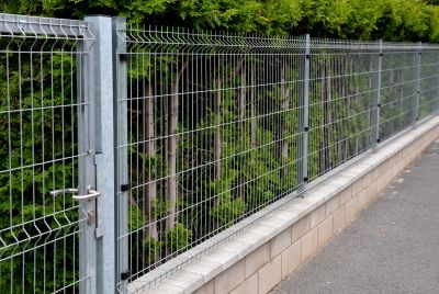 Steel Fence Replacement in Kansas City, MO